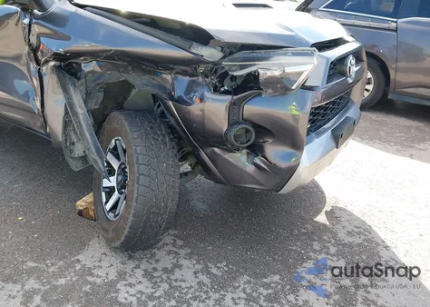 2019 Toyota 4Runner Trd Off Road из США, поврежденный, VIN JTEBU5JR6K5725403